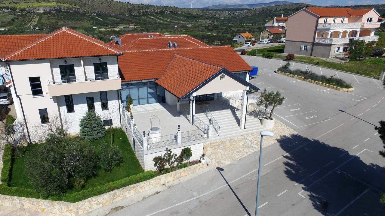 B&B Ave Maria Vrpolje Exterior photo